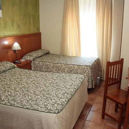 Nuevo Hostal Paulino Hotel Trujillo Ngoại thất bức ảnh